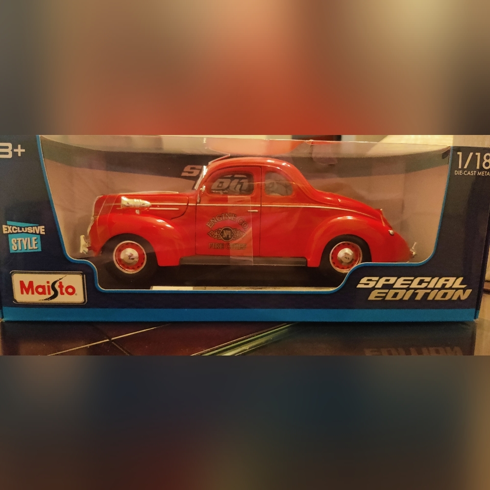Maisto 1939 Ford Deluxe Police